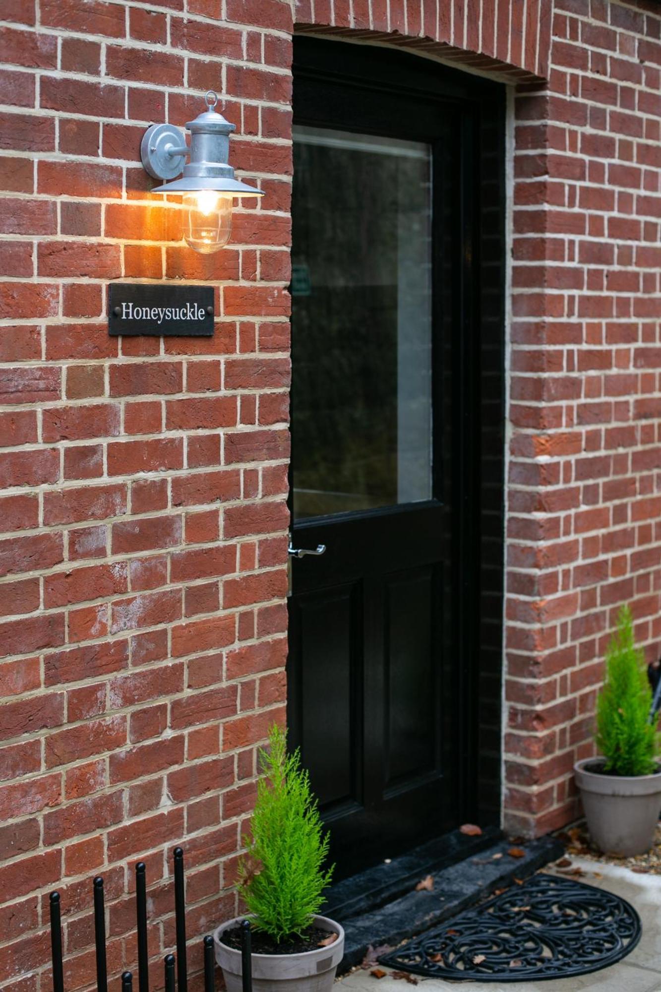 Accommodation At Salomons Estate Royal Tunbridge Wells Exteriör bild