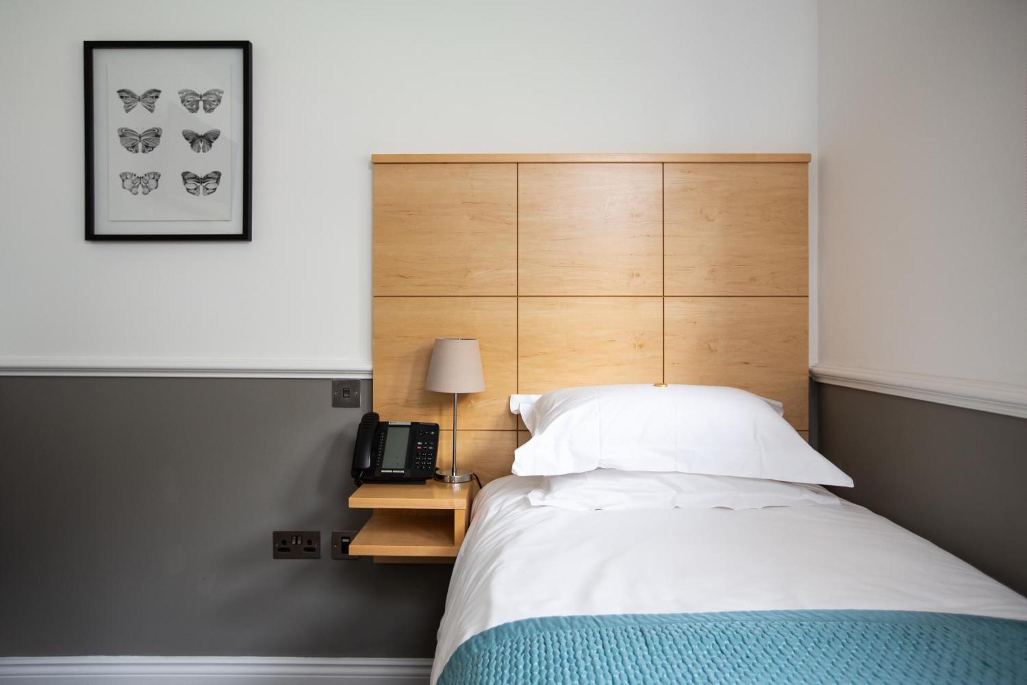 Accommodation At Salomons Estate Royal Tunbridge Wells Exteriör bild
